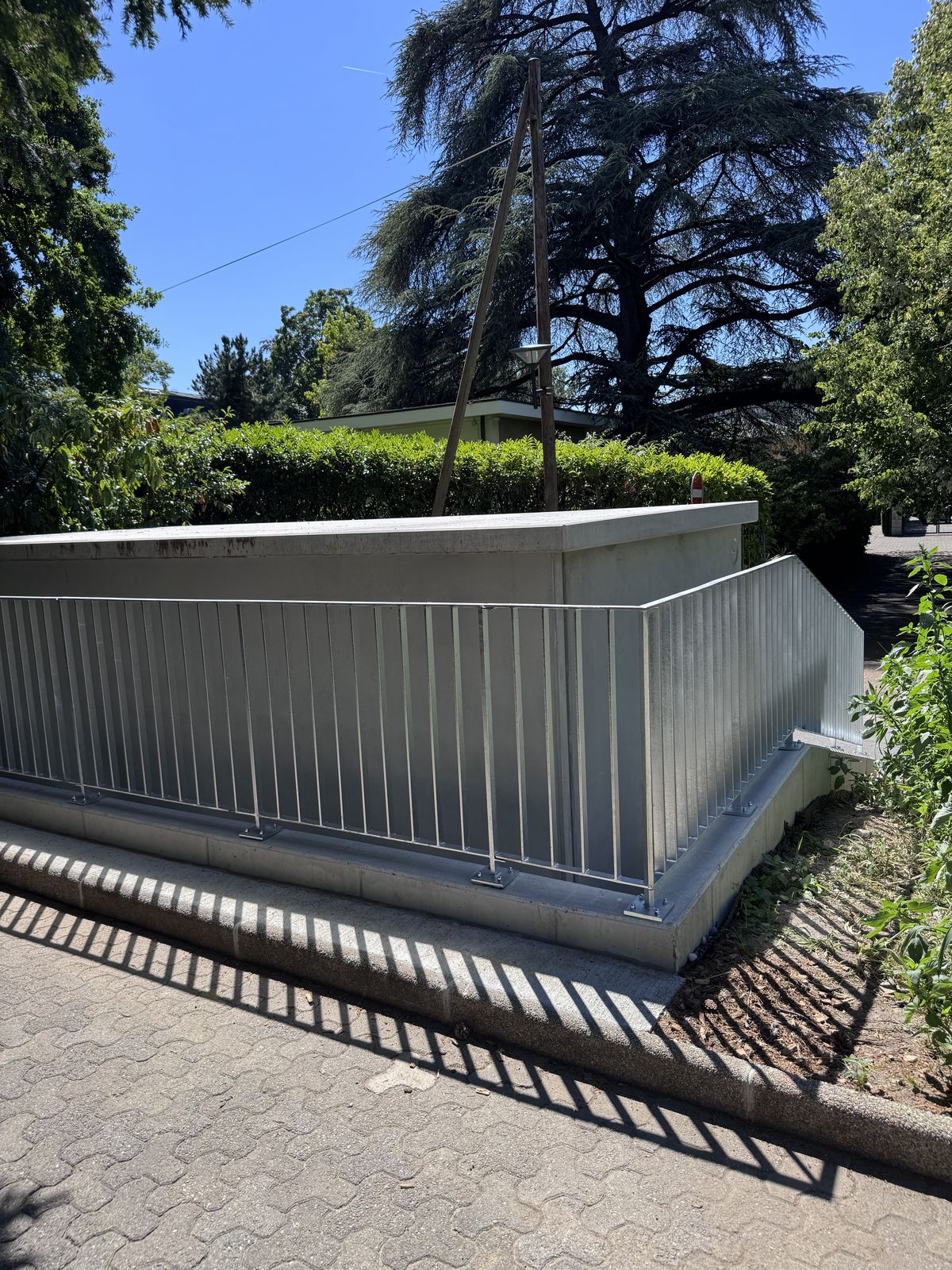 Petite serrurerie, Barrière barreaudage acier galvanisé, Champel