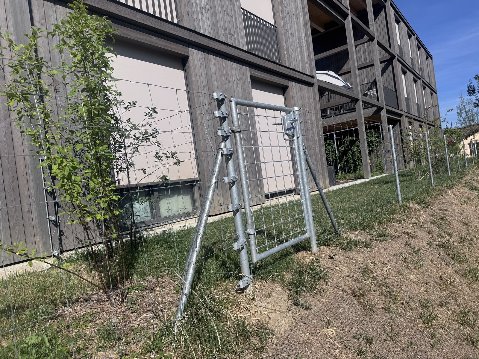 Treillis noué Ursus posé par Concept Clôtures, région genevoise